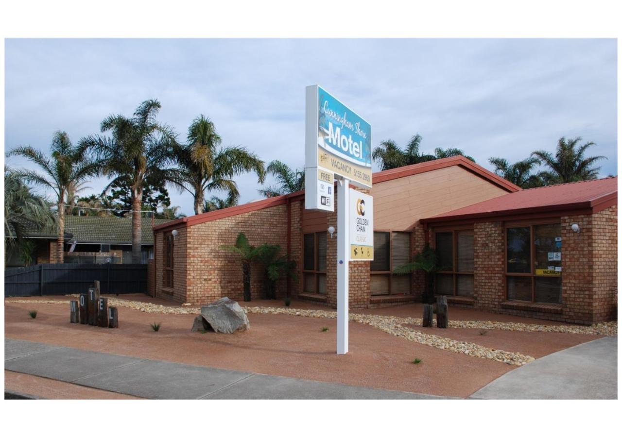 לייקס אינטרנס Cunningham Shore Motel מראה חיצוני תמונה